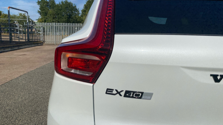 Volvo EX40 185kW Ext Range Plus Black Editon 82kWh 5dr Auto Electric Estate